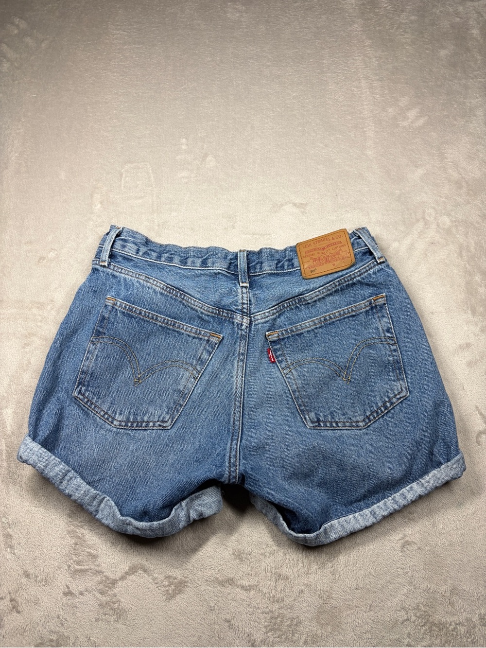 Levi’s Premium Big E Red Tab 501 Rolled Hem Denim Blue Jeans Shorts Size 29